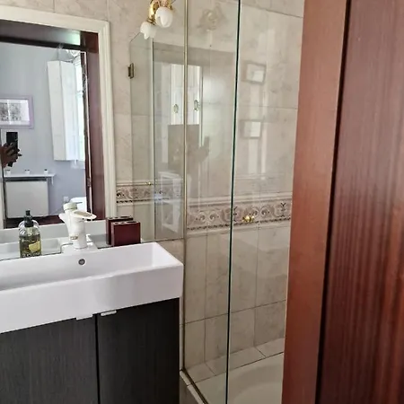 Piso 2 Dormitorios Al Lado De Playa Del Orzan Apartment