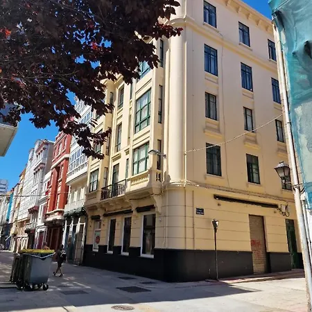Piso 2 Dormitorios Al Lado De Playa Del Orzan Apartamento